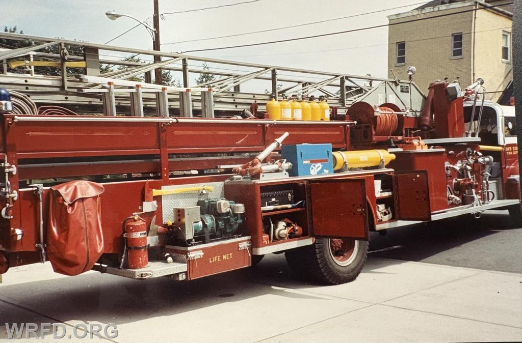Truck 904 - 1967 American LaFrance
75 ft. / 1250 / 400