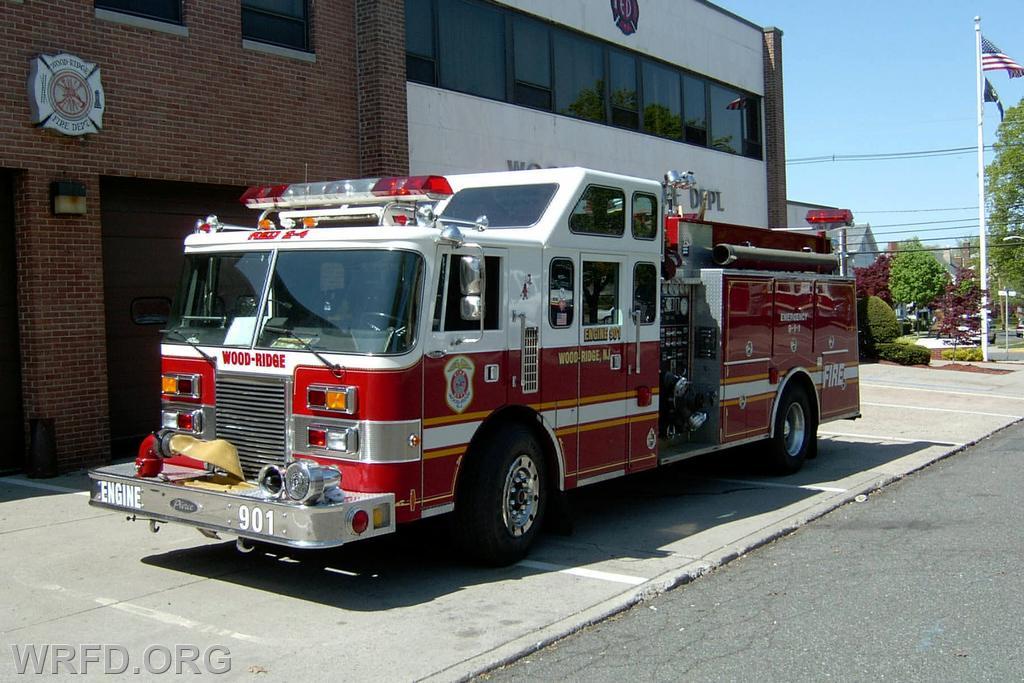 Engine 901 - 1989 Pierce Lance 
2000 / 500 / 30
Originally saw fire duty as Rutherford NJ E-4