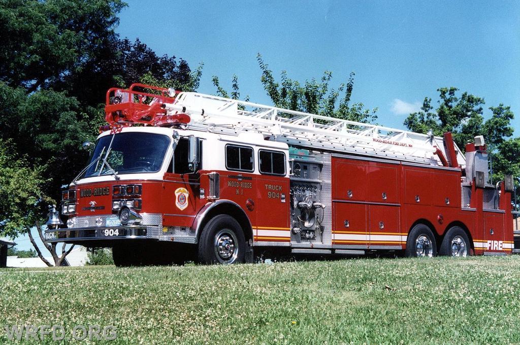 Truck 904 - American LaFrance 100 ft. / 2000 gpm